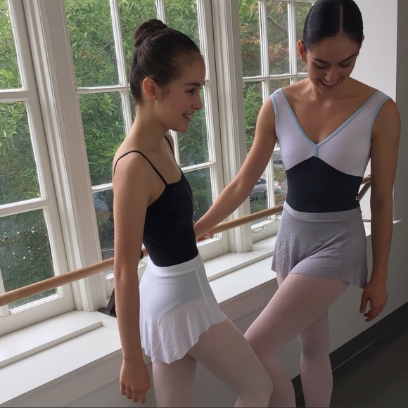 SOLD Yumiko Adult XS Black Denise Leotard - Picture 6 of 6